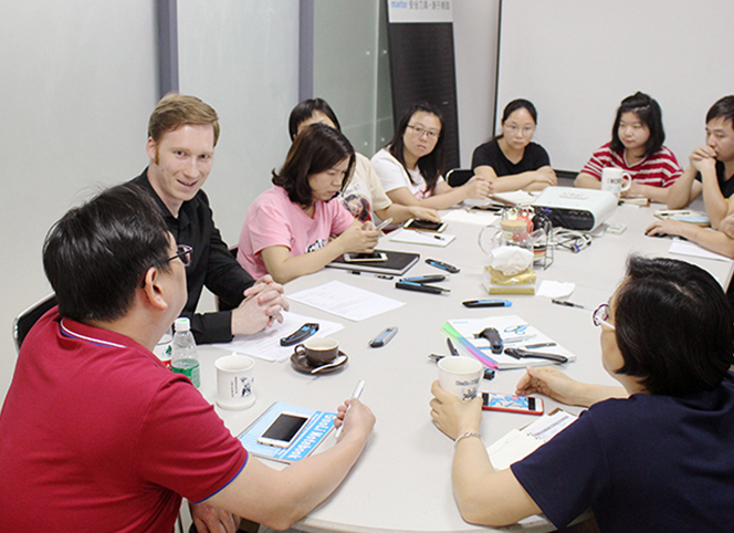 歡迎德國MARTOR亞太區負責人蒞臨我司進行產品培訓